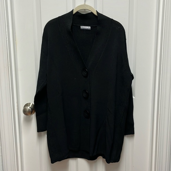 DUNA Handloomed Oversized Buttoned‎ Black Cardigan - Picture 1 of 4
